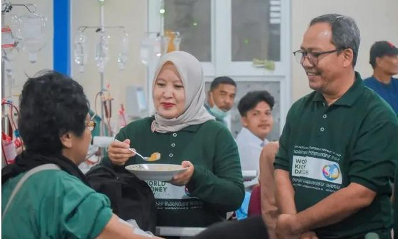 Sekda H.Rahmat Marzuki Nasution didampingi Dirut RSUD Padangsidimpuan, Drg. Susanti Lubis peringati Hari Ginjal Sedunia di RSUD Kota Padangsidimpuan. .