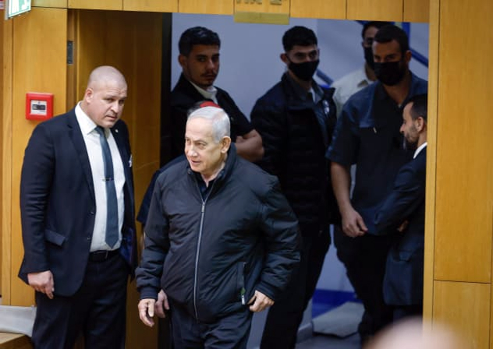 Perdana Menteri Israel Benjamin Netanyahu menyampaikan pernyataan terkait perluasan zona penyangga Lebanon dalam konferensi pers di Yerusalem.