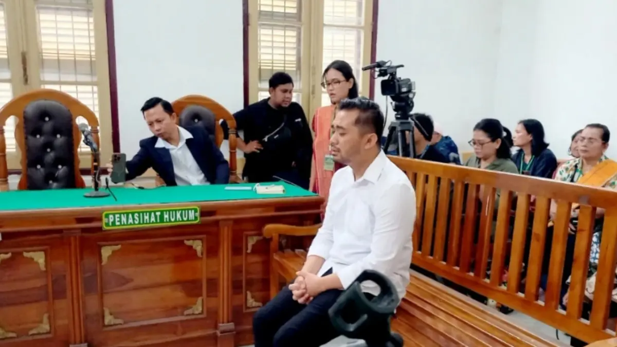 Amsal Christy Sitepu menghadiri sidang putusan di Pengadilan Negeri Medan yang menyatakan dirinya bebas dari seluruh dakwaan korupsi.