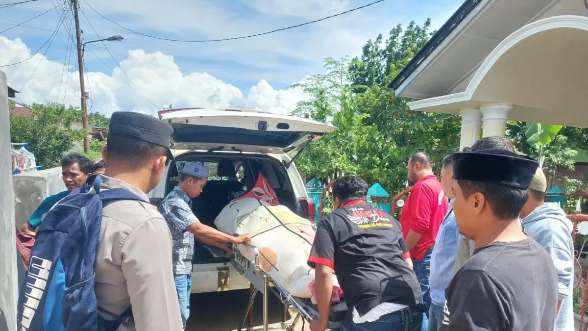 Jenazah wanita berinisial FAL (42) ditemukan di area belakang sebuah kafe di Kelurahan Binasi, Kecamatan Sorkam Barat, Tapanuli Tengah.