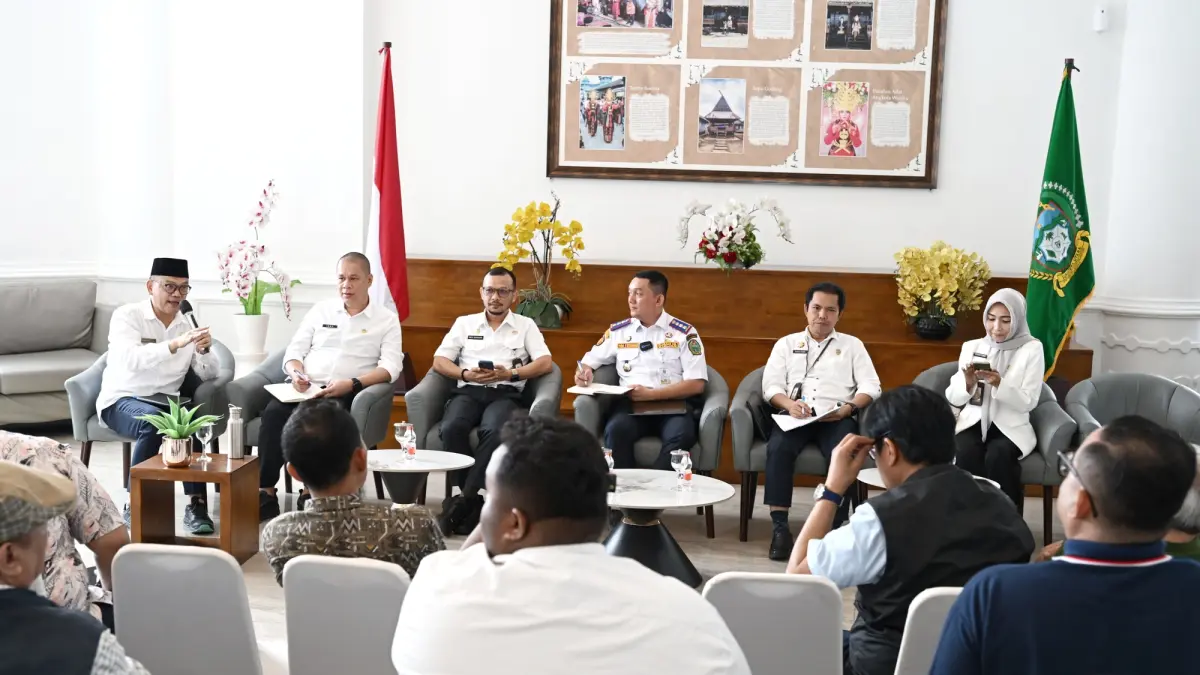 Temu pers Disbudparekraf Sumut di Kantor Gubernur Sumut membahas program fasilitasi HAKI gratis untuk mendorong pelaku ekonomi kreatif naik kelas.