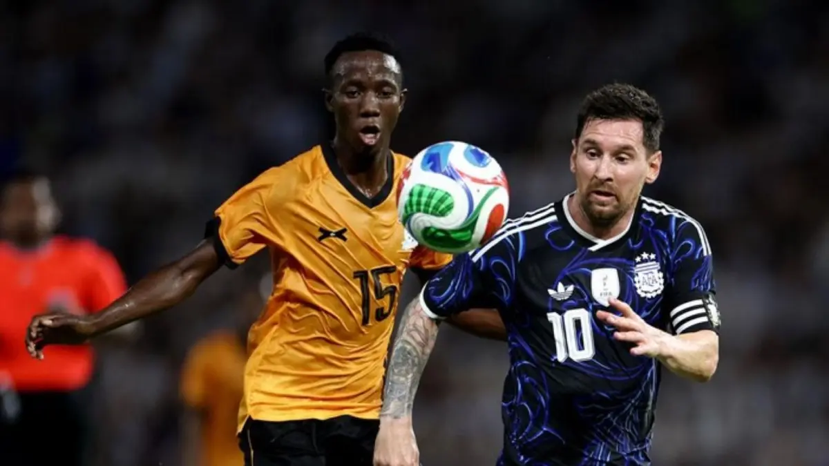 Lionel Messi mencetak gol saat Argentina menghancurkan Zambia 5-0 dalam laga uji coba di Stadion El Monumental