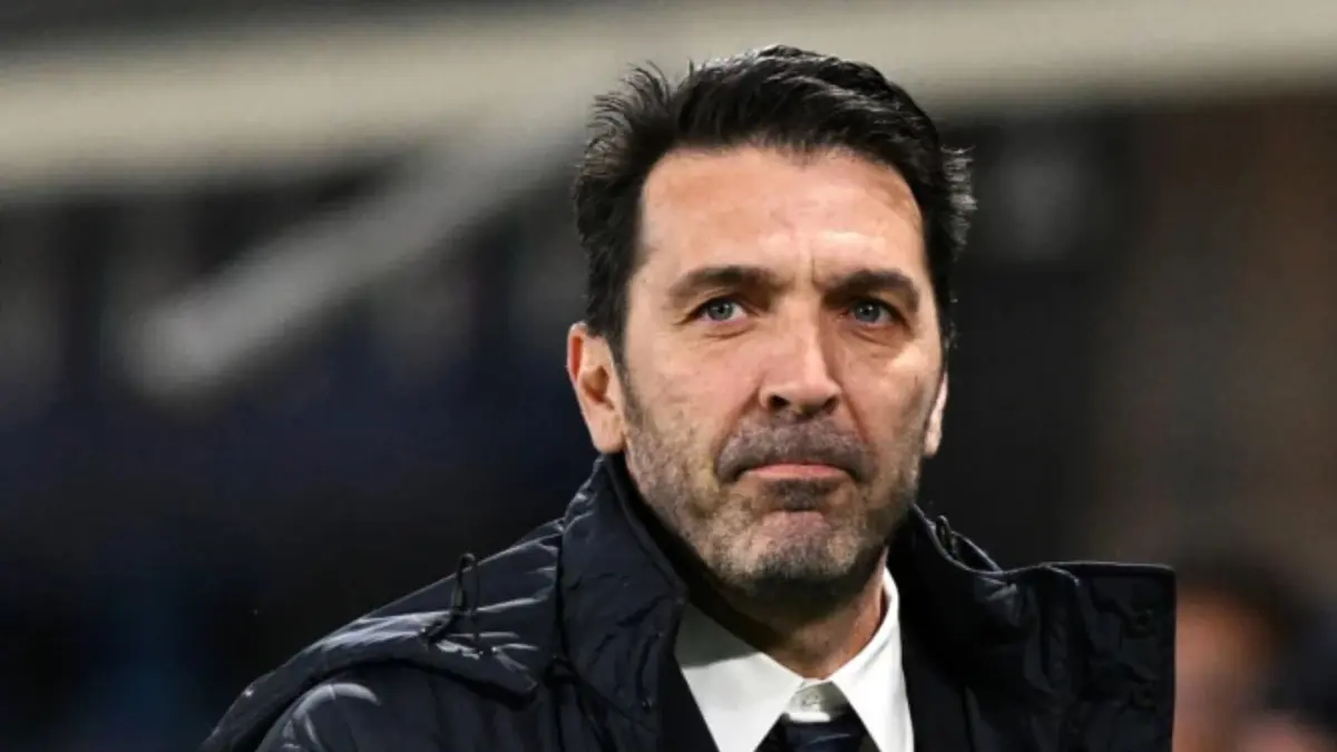 Gianluigi Buffon saat mendampingi Timnas Italia. Ia mundur dari jabatan Ketua Delegasi usai kegagalan lolos ke Piala Dunia 2026.