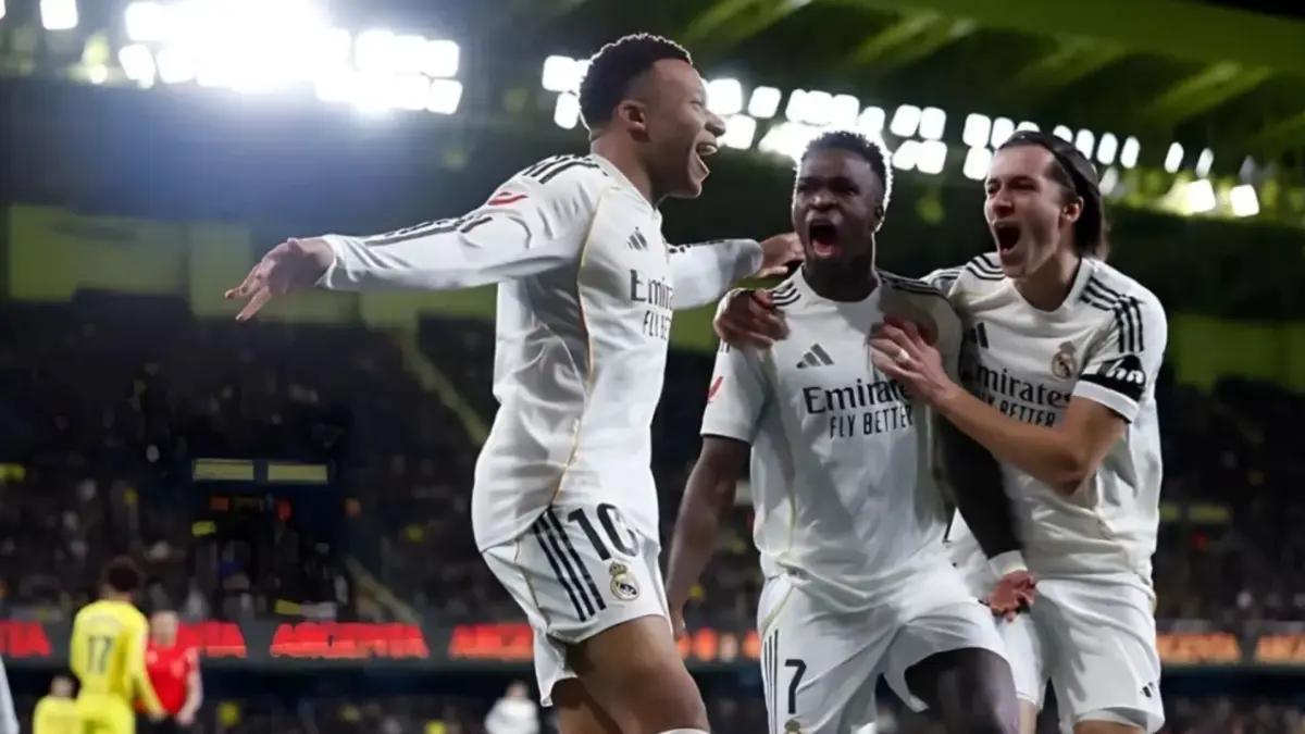 Pemain Real Madrid merayakan kemenangan.