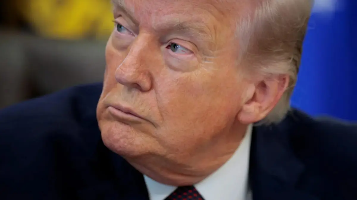 Presiden Donald Trump saat mengumumkan rencana anggaran besar dengan peningkatan tajam belanja militer.