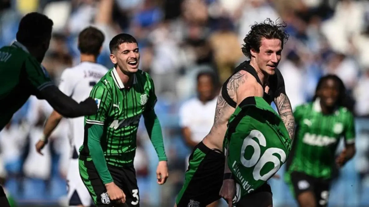 Andrea Pinamonti merayakan gol kemenangan Sassuolo ke gawang Cagliari dalam laga Serie A di Mapei Stadium, Sabtu (4/4/2026).