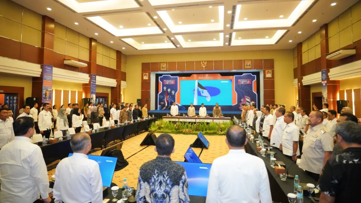Bupati Batu Bara Baharuddin Siagian menghadiri kunjungan kerja Komisi II DPR RI bersama Wamen Dalam Negeri Bima Arya di Medan.