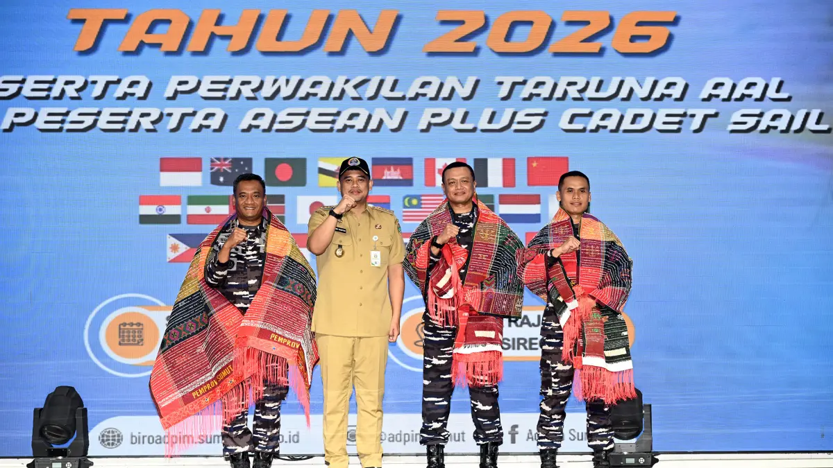 Gubernur Sumut Bobby Nasution menerima courtesy call Satgas Kartika Jala Krida 2026 bersama taruna AAL dan kadet mancanegara di Medan.