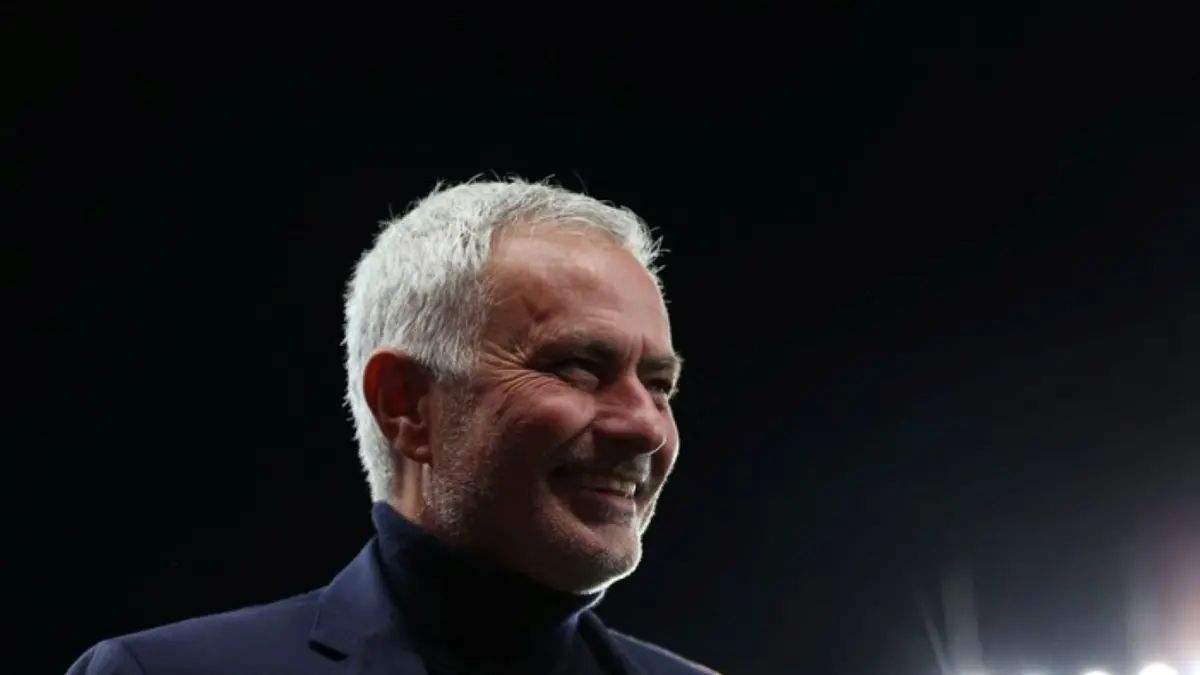 Jose Mourinho saat melatih Manchester United pada periode 2016–2018, kembali disebut sebagai kandidat pelatih oleh legenda klub Nicky Butt.