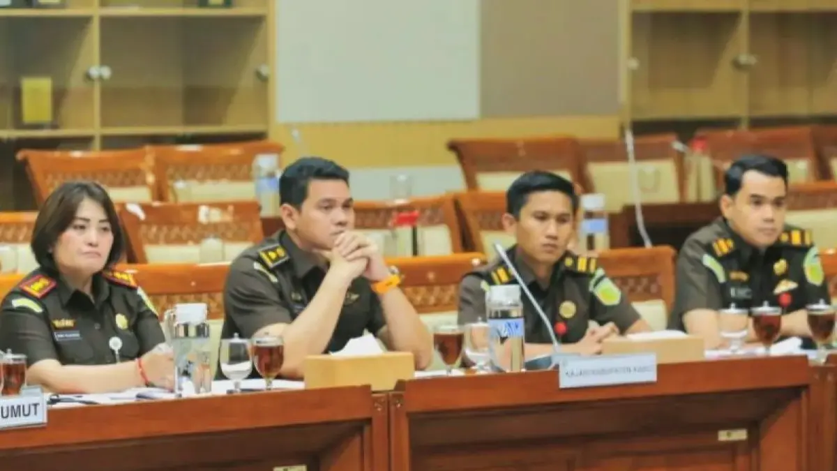 Kajari Karo Danke Rajagukguk bersama jajaran saat menghadiri rapat di Komisi III DPR RI terkait kasus Amsal Sitepu