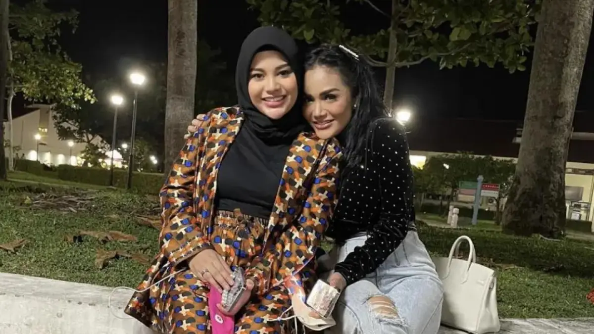 Kris Dayanti bersama Aurel Hermansyah dan Atta Halilintar, yang didukung untuk menjalani program anak ketiga sebelum akhir tahun.