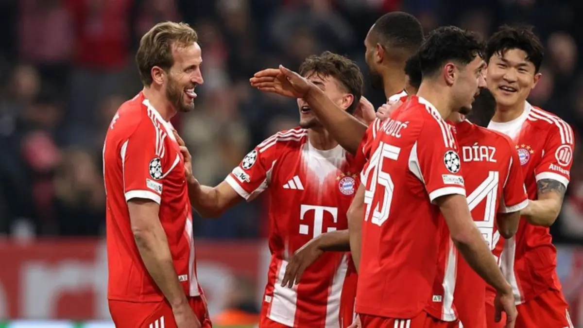 Pemain Bayern Munich bersiap menghadapi Real Madrid dalam laga perempat final Liga Champions di Santiago Bernabeu.