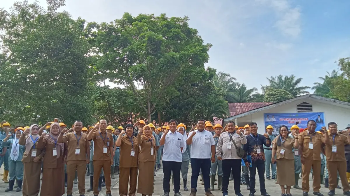 Siswa SMK Negeri Pertanian Pembangunan 1 Kualuh Selatan mengikuti Uji Kompetensi Keahlian dengan pengawasan dari dunia industri.