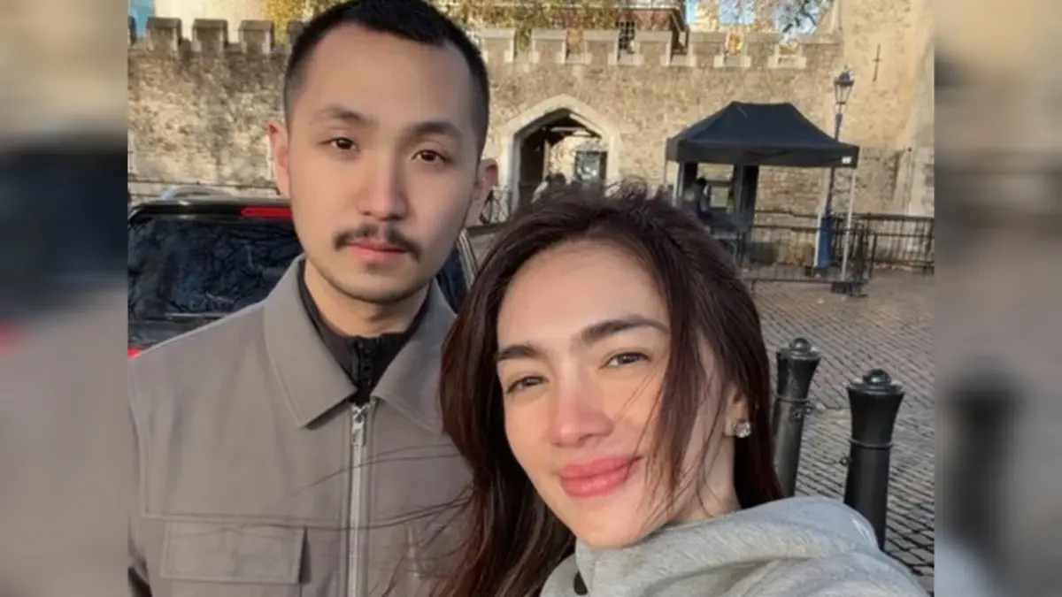 Angel Karamoy saat mengunggah momen liburan bersama Gusti Ega Putrawan sebelum mengumumkan perpisahan mereka di Instagram.
