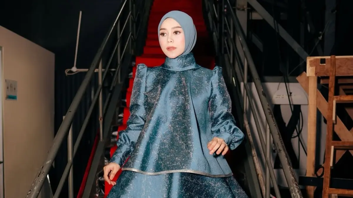 Rizky Billar saat memberikan klarifikasi terkait penipuan yang mencatut nama Lesti Kejora di Jakarta Selatan.