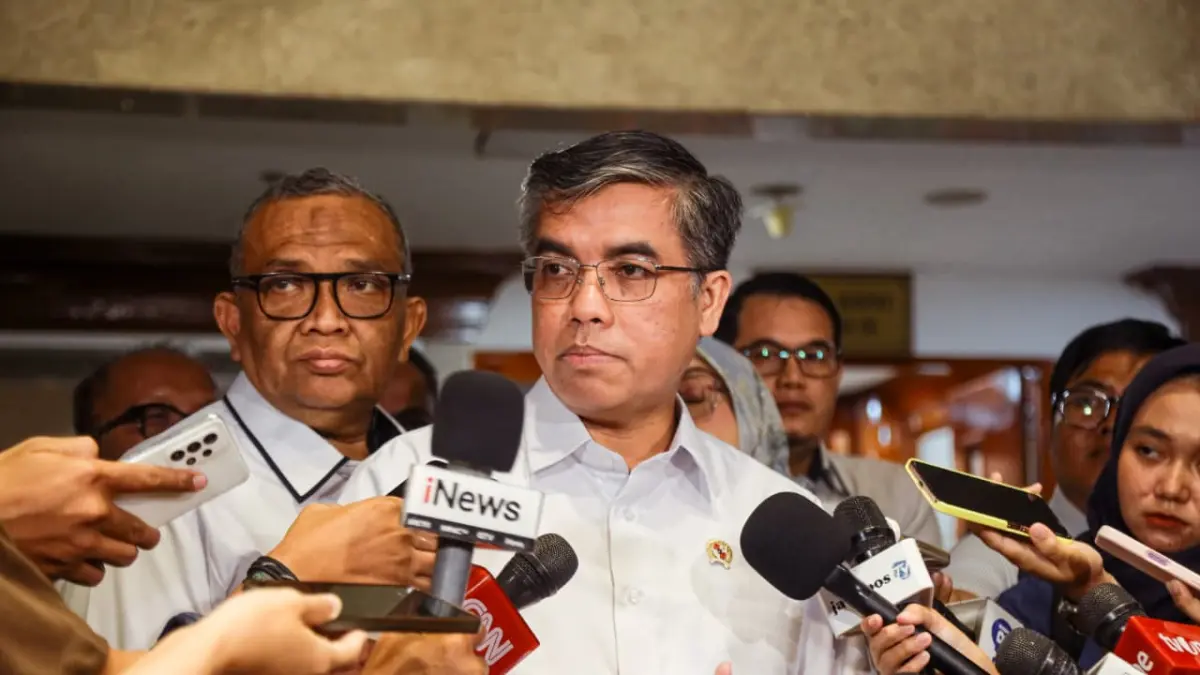 Menteri Ketenagakerjaan Yassierli menyampaikan rencana penambahan kuota Program Magang Nasional 2026 usai rapat dengan DPR RI di Jakarta.