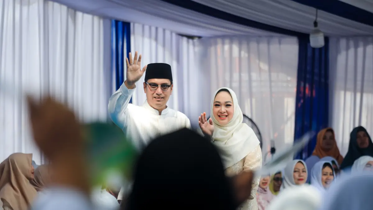 Wali Kota Medan Rico Tri Putra Bayu Waas melepas ribuan kafilah Pawai Ta’aruf MTQ ke-59 di Jalan Gatot Subroto, Medan, Sabtu (11/4/2026). Kegiatan berlangsung meriah dan penuh nuansa budaya.