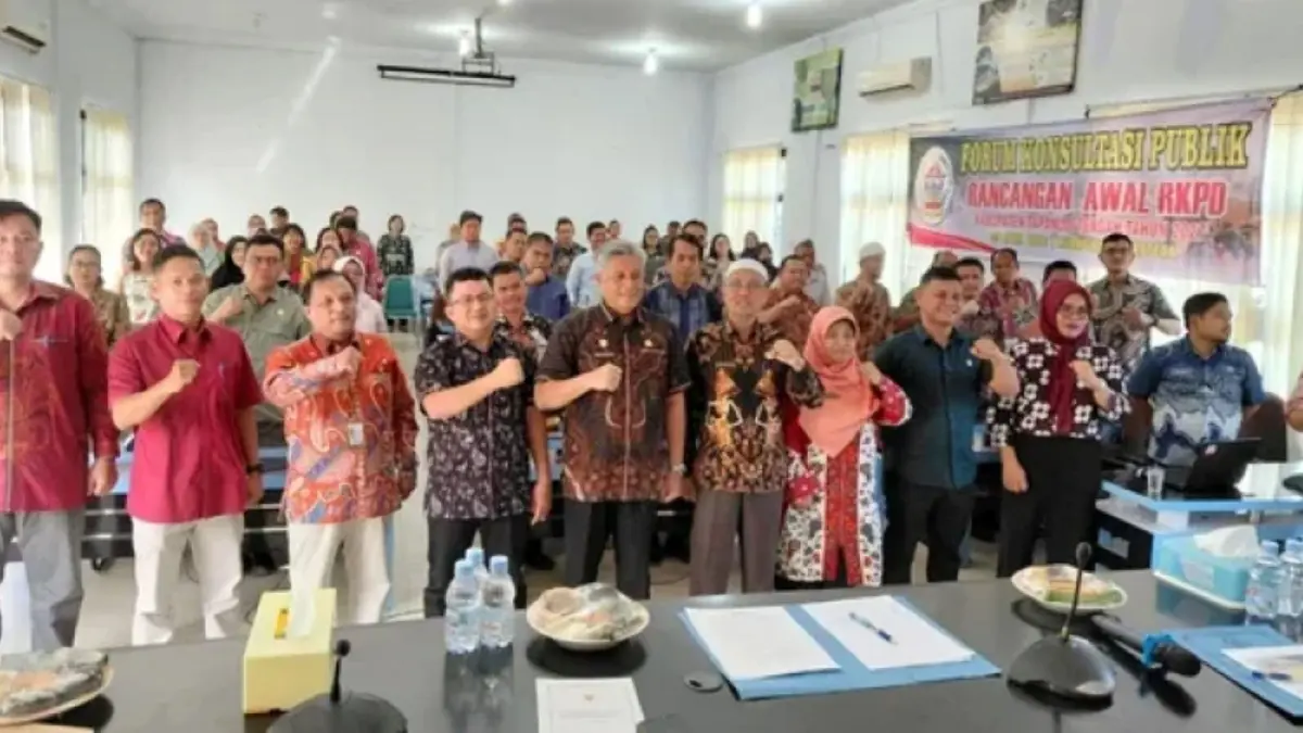 Suasana Forum Konsultasi Publik penyempurnaan Rancangan Awal RKPD Kabupaten Tapanuli Tengah Tahun 2027 yang melibatkan berbagai pemangku kepentingan.