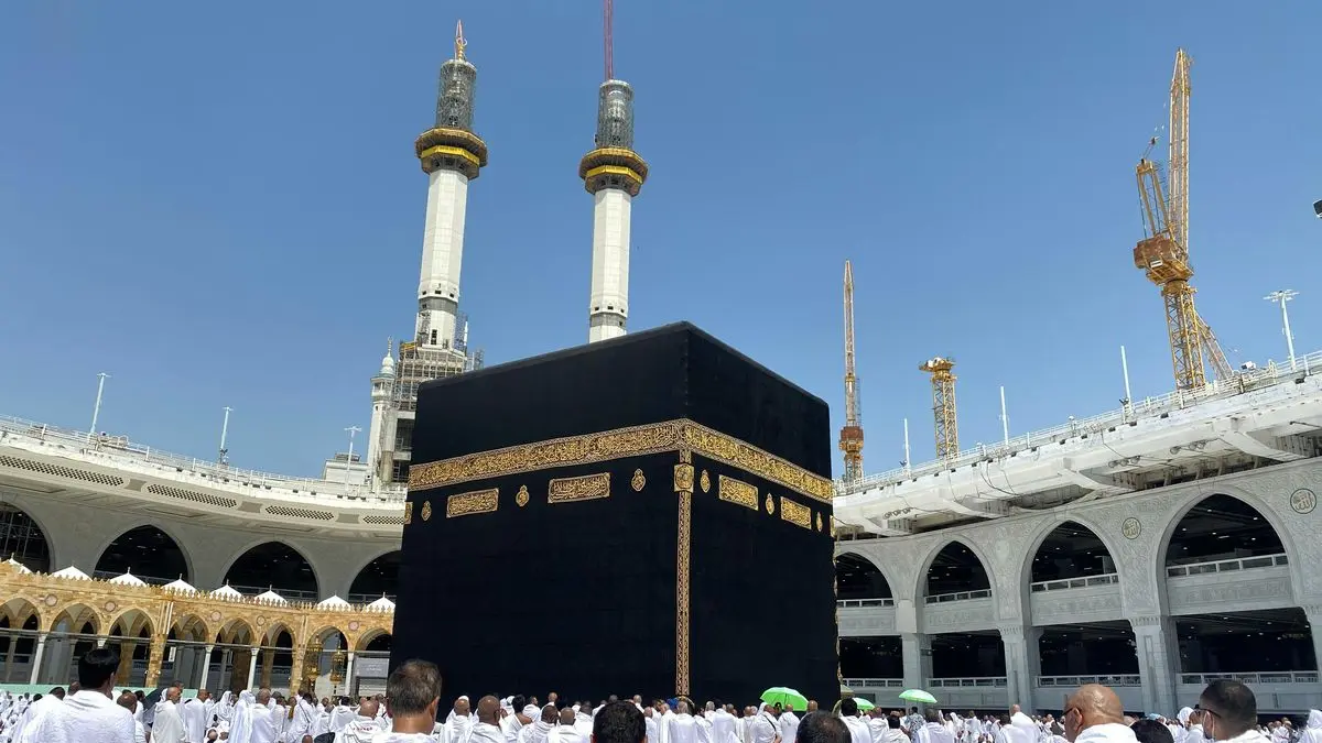Suasana Masjidil Haram di Kota Mekkah jelang musim haji 2026, saat Pemerintah Arab Saudi memberlakukan pembatasan akses bagi non-jamaah berizin.
