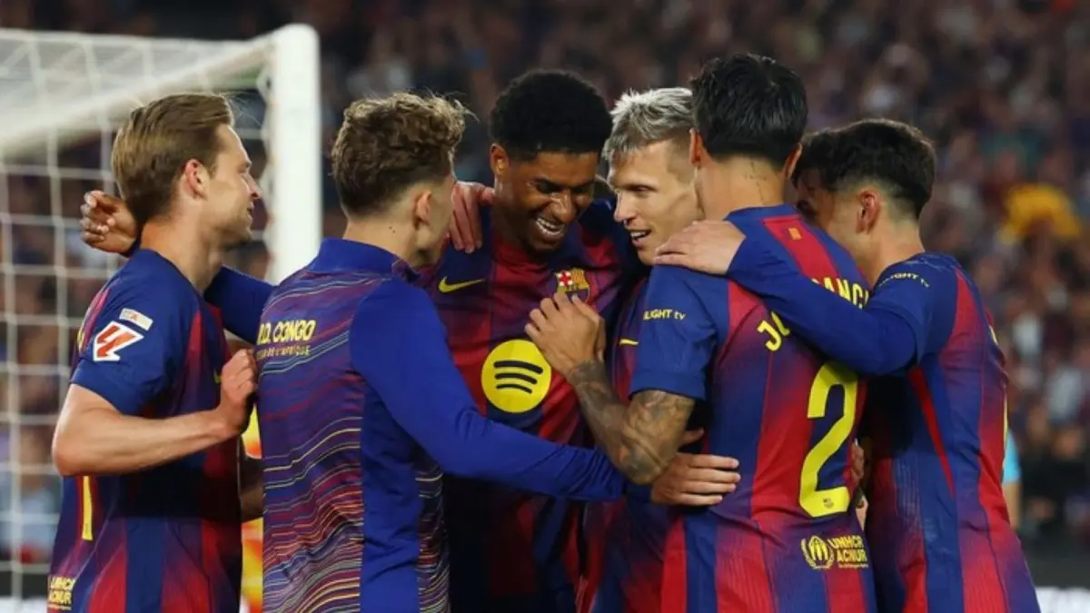 Pemain Barcelona merayakan gol dalam laga sebelumnya. Blaugrana dituntut tampil sempurna saat menghadapi Atletico Madrid demi menjaga peluang lolos ke semifinal Liga Champions.