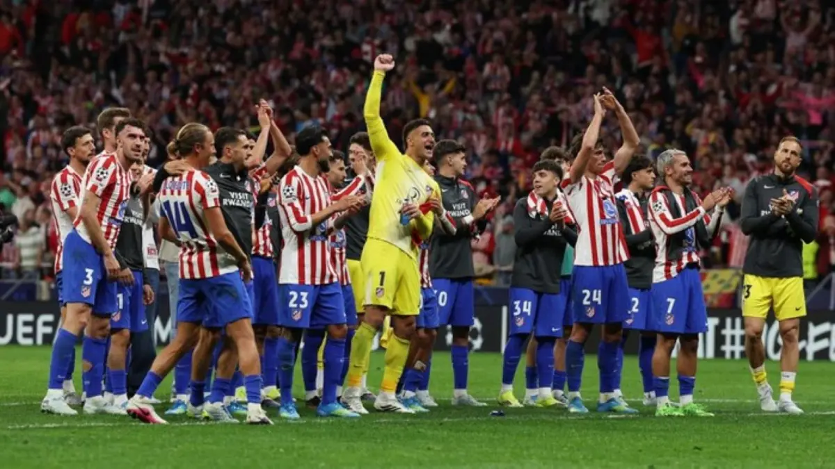 Pemain Barcelona merayakan gol ke gawang Atletico Madrid pada leg kedua perempat final Liga Champions di Stadion Metropolitano, Madrid.