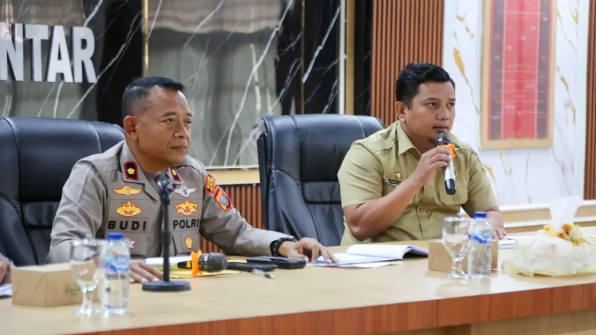 Rapat persiapan Hari Jadi ke-155 Kota Pematangsiantar di Aula Polres Pematangsiantar, membahas rangkaian acara dan rekayasa lalu lintas.