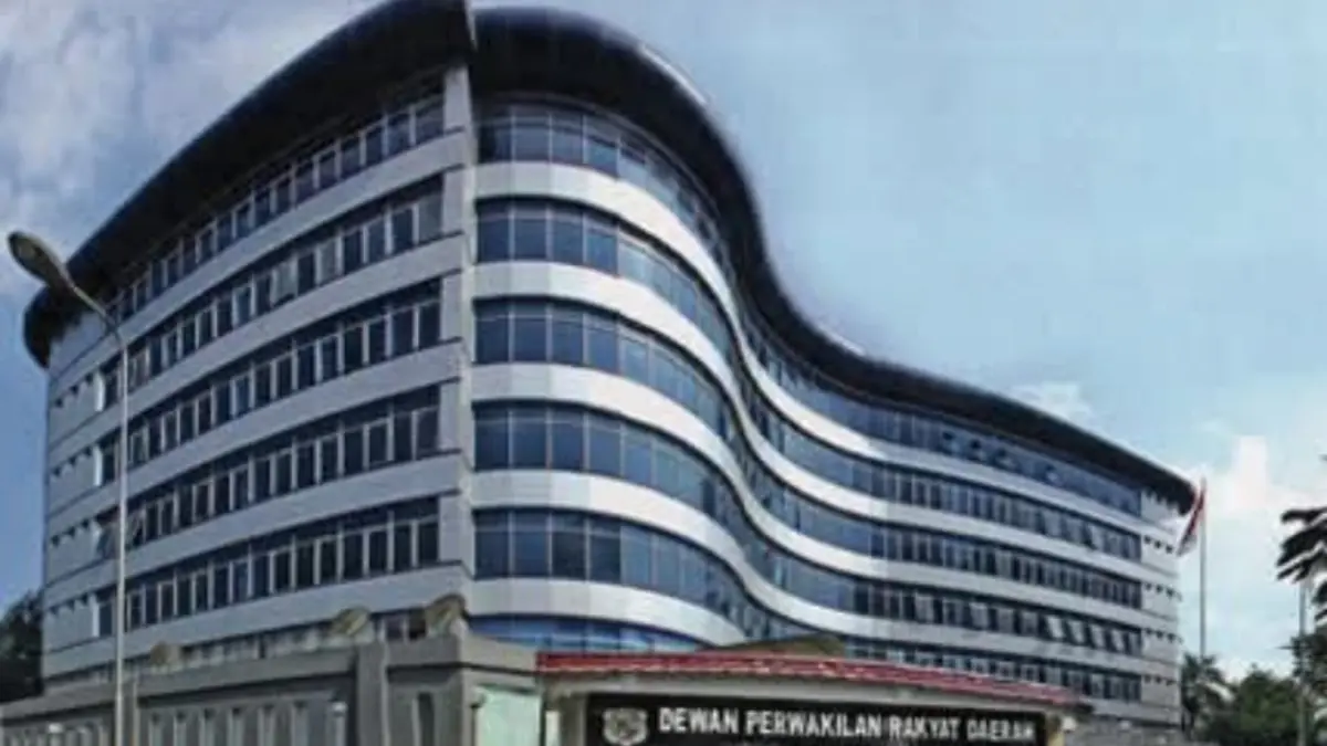  Kantor DPRD Medan.