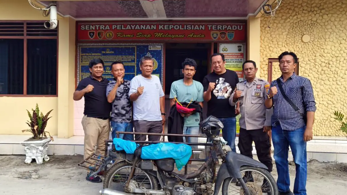 MYP, penarik becak pelaku pencurian, diamankan personel Polsek Gunung Malela usai dibekuk setelah buron selama sembilan hari.