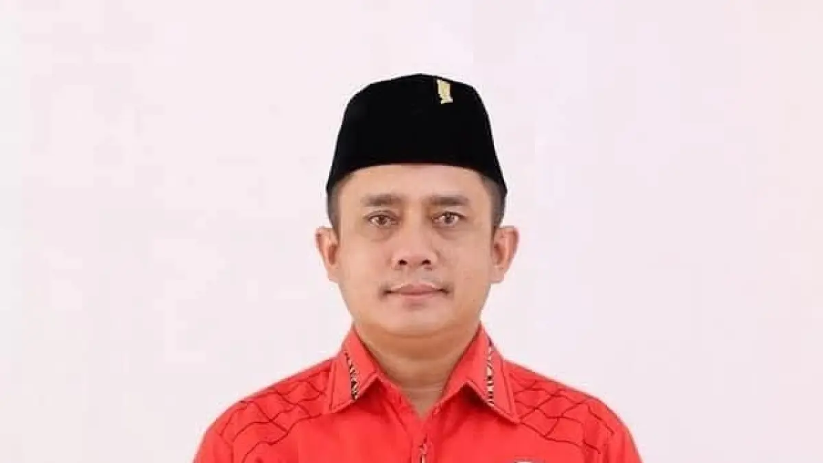 S Samrin Girsang, Ketua DPC PDIP Simalungun.
 