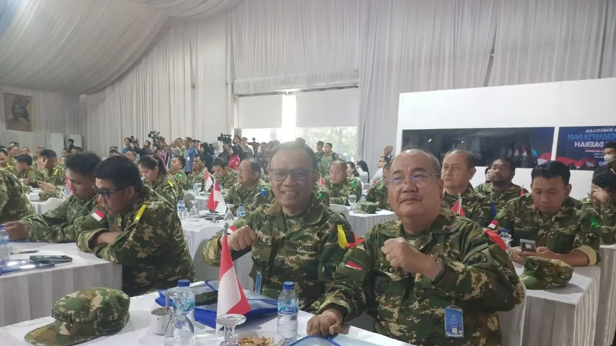 Ketua DPRD Kota Gunungsitoli, Adrianus Zega, ST, M. Psi Bersama Rekan-Rekannya Para Ketua DPRD se-Tanah Air Saat Mengikuti Retret KPPD di Akmil Magelang.