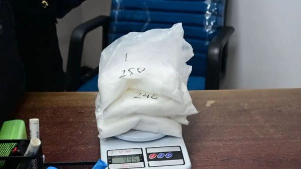  Barang bukti sabu seberat 1 kilogram yang diamankan petugas Aviation Security Bandara Silangit saat menggagalkan upaya penyelundupan ke Jakarta. 
