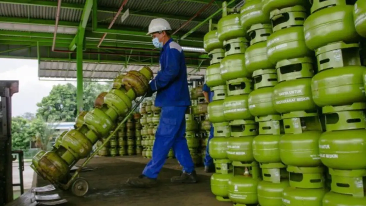 Ilustrasi tabung gas LPG 3 kg. Pemerintah memastikan harga gas subsidi tidak naik dan stok nasional dalam kondisi aman.