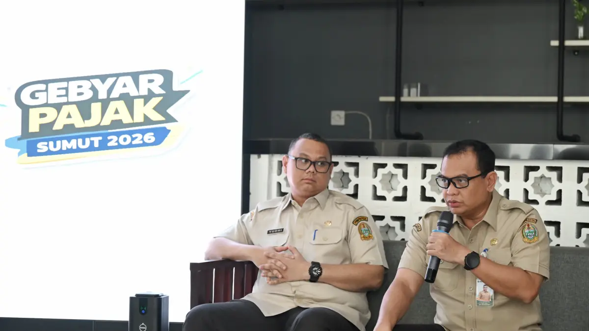 Kepala Bapenda Sumut, Sutan Tolang Lubis, menyampaikan capaian Program Gebyar Pajak 2026 dalam temu pers di Kantor Bapenda Sumut, Jalan Sisingamangaraja, Medan.