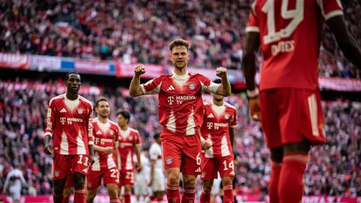 Pemain Bayern Munich merayakan kemenangan atas Stuttgart yang memastikan gelar juara Bundesliga musim 20252026.