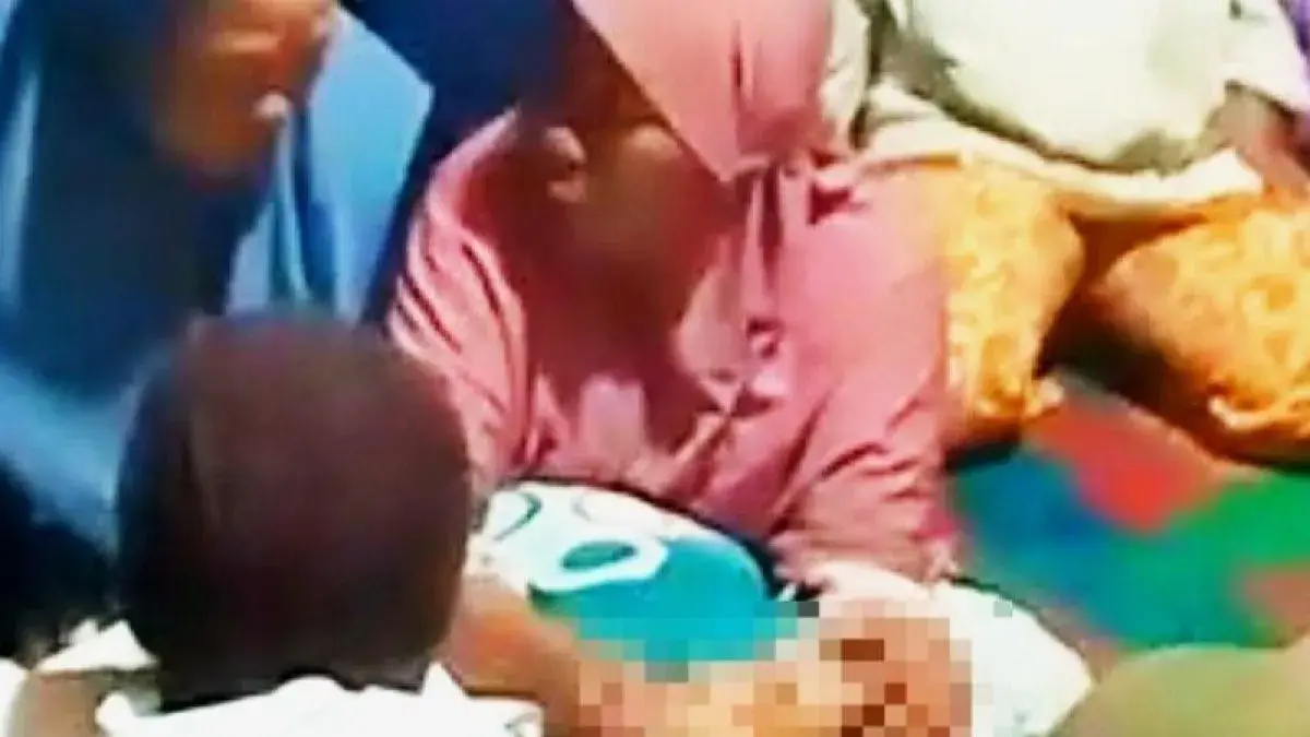 Suasana rumah duka korban pelajar yang meninggal dunia akibat tersambar petir di Desa Wek IV, Kecamatan Batang Toru, Kabupaten Tapanuli Selatan.