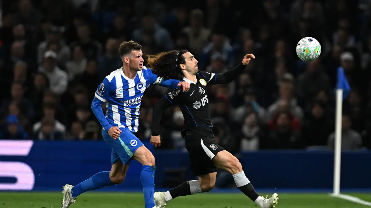 Pemain Brighton merayakan gol ke gawang Chelsea dalam laga Premier League di Amex Stadium, Rabu (22/4/2026) dini hari WIB.