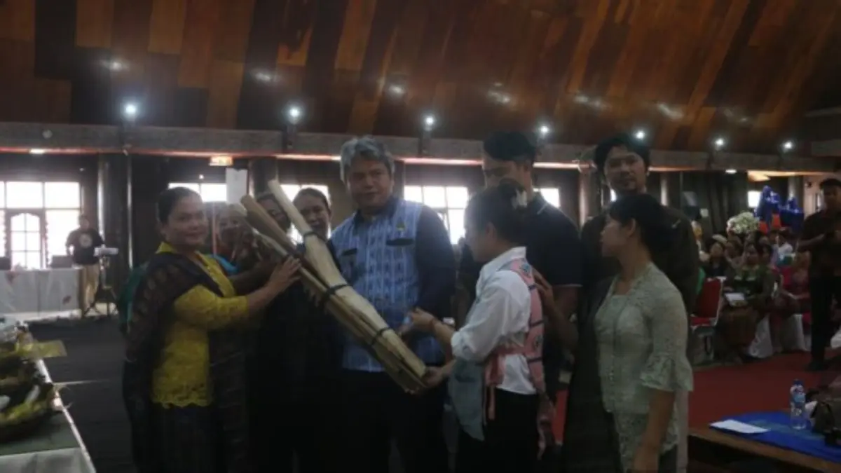 Wakil Bupati Tapanuli Utara Deni Parlindungan Lumbantoruan menghadiri perayaan HUT ke-6 Jabu Bonang di Sopo Partungkoan, Tarutung.