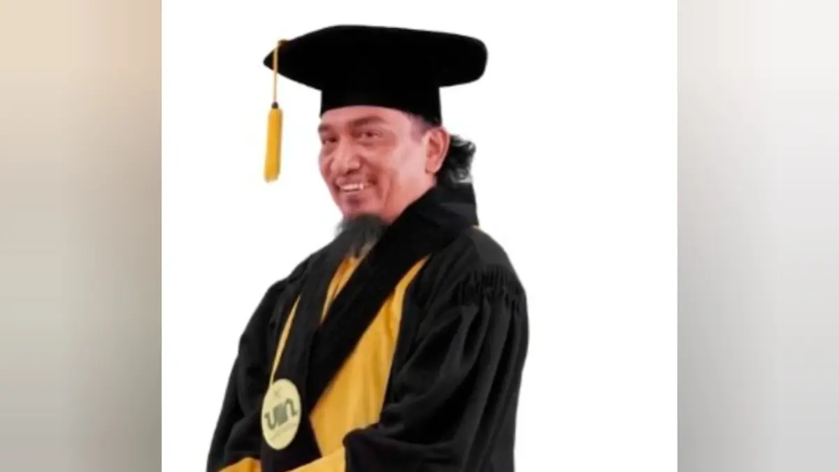 Prof Arifuddin Muda Harahap menyampaikan orasi ilmiah saat pengukuhan sebagai Guru Besar Hukum Ketenagakerjaan di UINSU Medan.