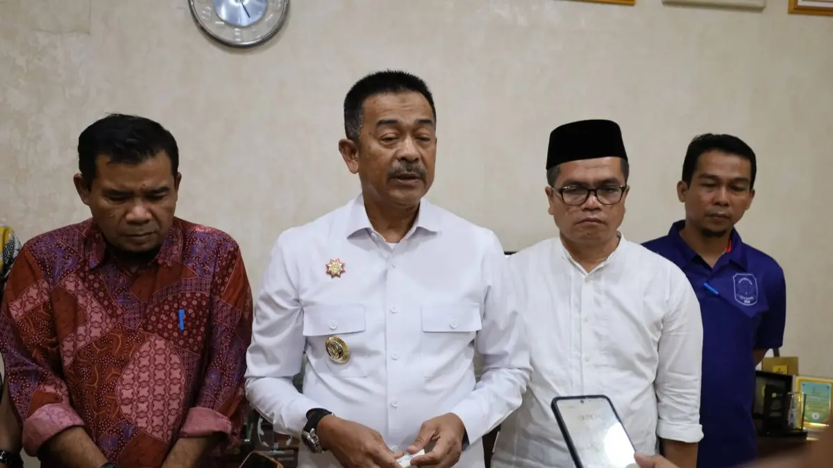 Bupati Mandailing Natal, Saipullah Nasution, menyampaikan rencana perbaikan ruas jalan Jembatan Merah–Simpang Gambir dengan anggaran Rp36,5 miliar dari Pemprov Sumut.