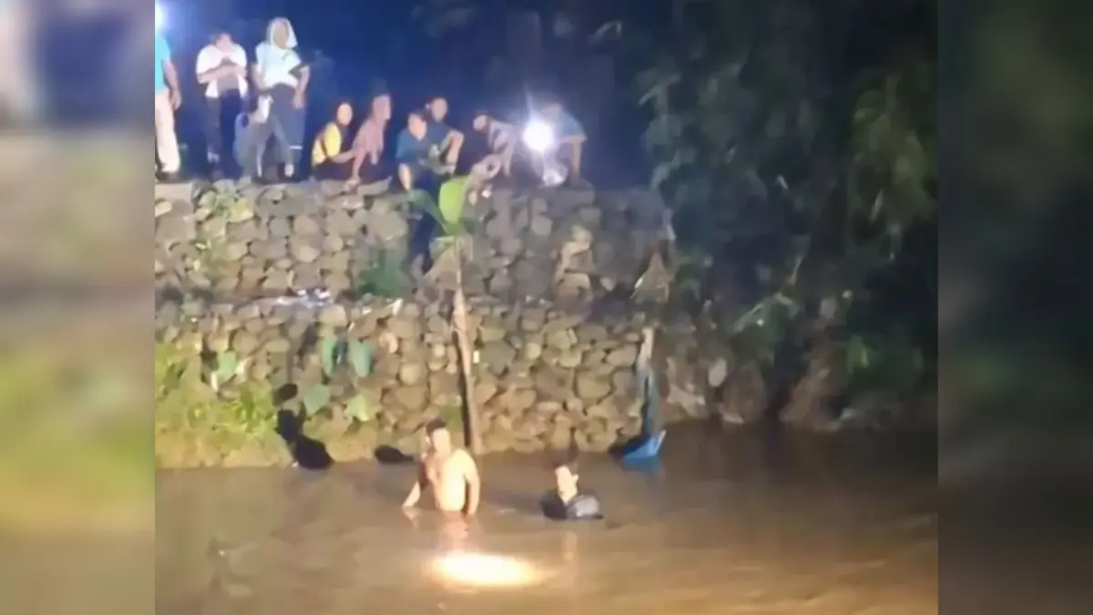 Proses pencarian bocah 12 tahun yang tenggelam di Sungai Aek Tolang berlangsung dalam kondisi gelap dan air keruh, Jumat (22/4/2026) malam.