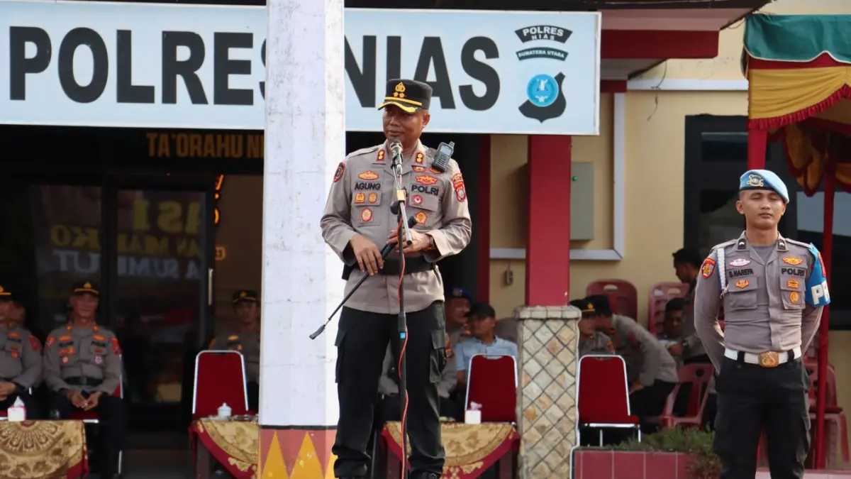 Kapolres Nias AKBP Agung S.D.C., S.Psi., M.Psi., Psi., M.K.P., Saat Memimpin Simulasi Sistem Pengamanan Markas Komando (Sispam Mako).