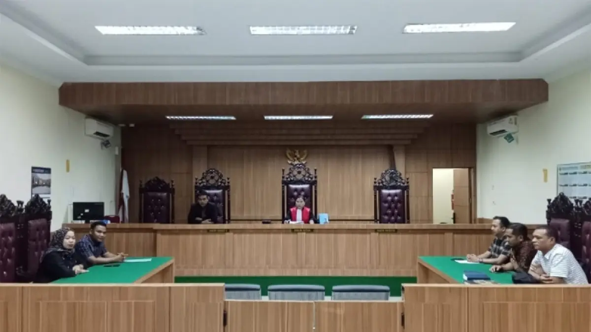 Suasana persidangan di Pengadilan Negeri Sibuhuan.