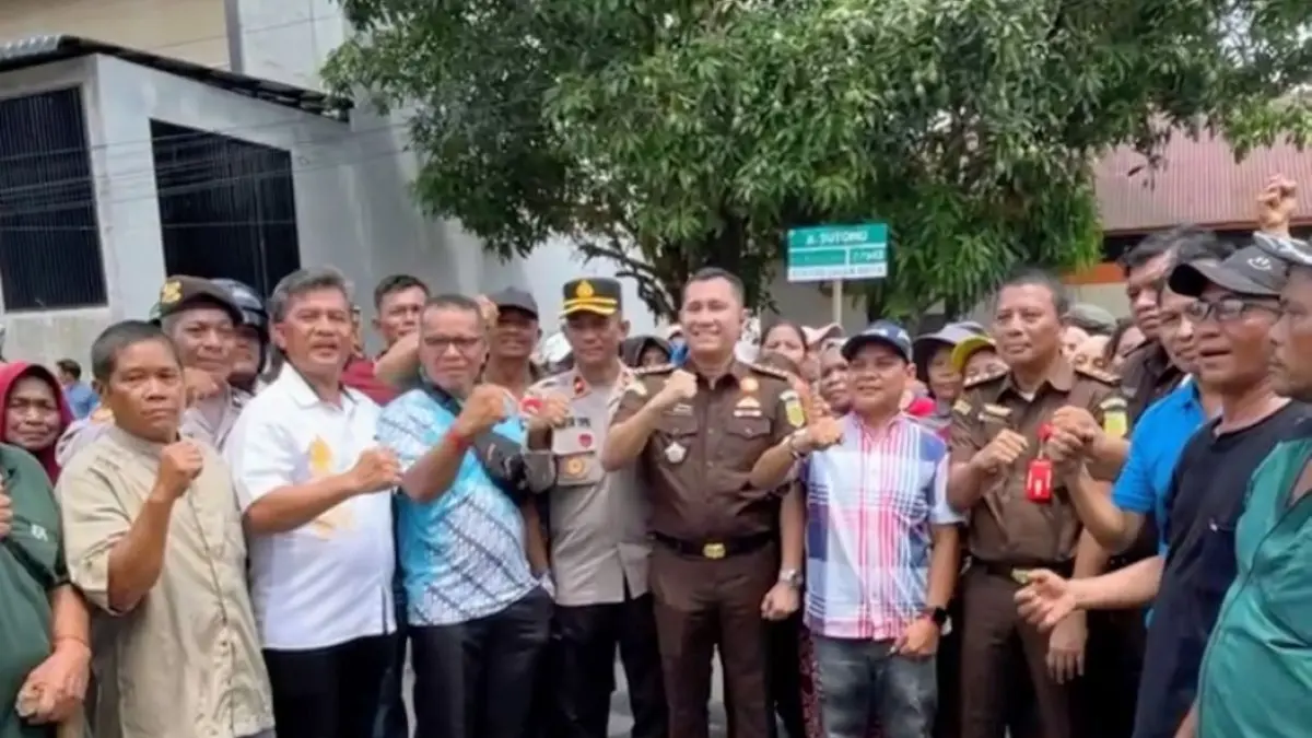 Warga korban bencana di Tapanuli Tengah menyampaikan aspirasi kepada Kejaksaan Negeri Sibolga terkait pembagian bantuan yang dinilai tidak tepat sasaran.