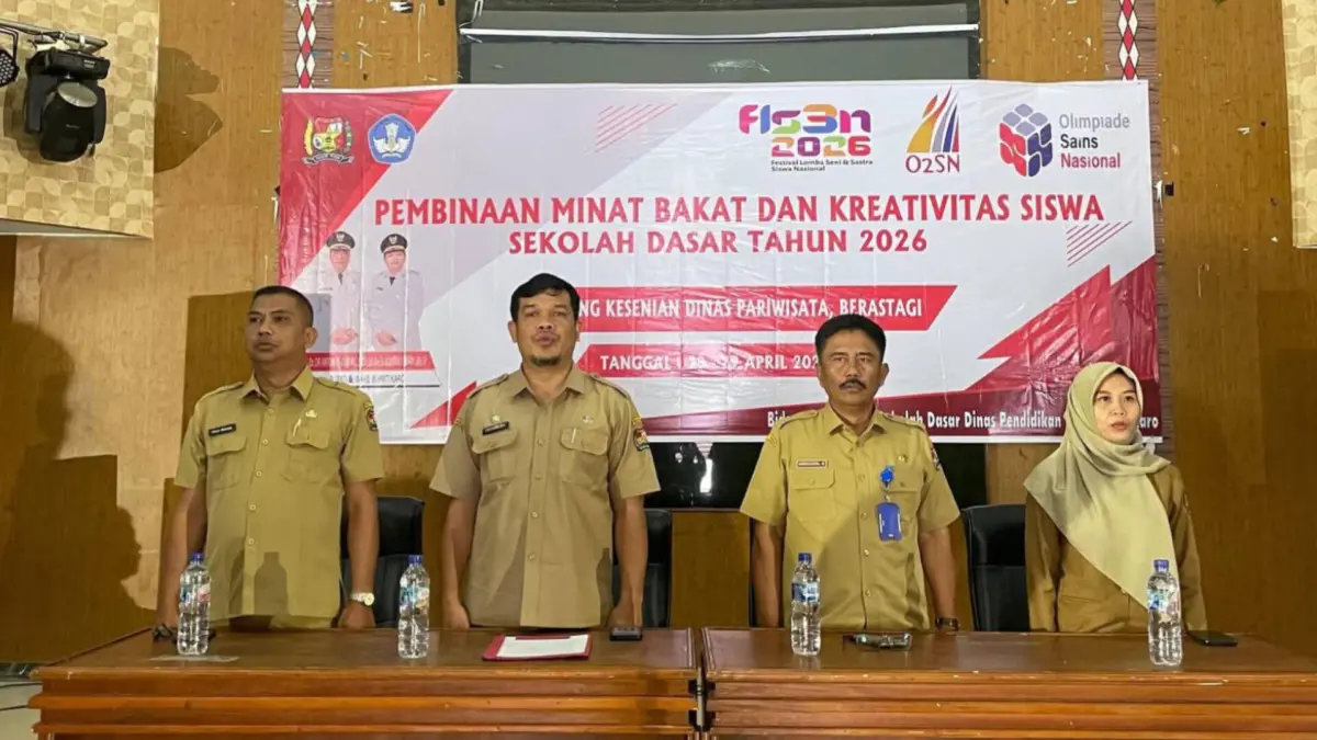 Peserta FLS3N tingkat Kabupaten Karo 2026 menampilkan kreativitas seni di Gedung Kesenian Taman Mejuah-juah, Berastagi.