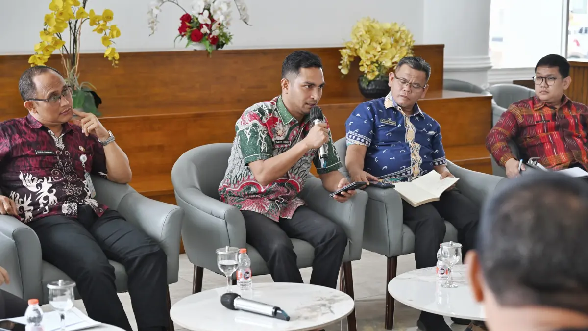 Pejabat Badan Kepegawaian Daerah Sumut menyampaikan rencana usulan 9.759 formasi CPNS 2026 dalam konferensi pers di Kantor Gubernur Sumut, Medan.