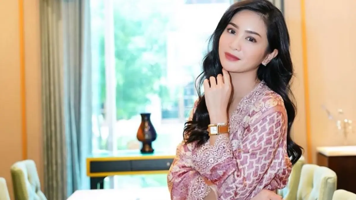 Bunga Zainal berduka atas meninggalnya sang ayah, Sapuri bin Husein, yang sebelumnya berjuang melawan penyakit kanker.