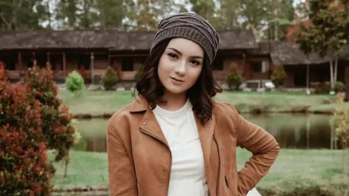 Aktris Ersya Aurelia berbagi pengalaman tidak menyenangkan yang pernah dialaminya selama bekerja di industri hiburan.