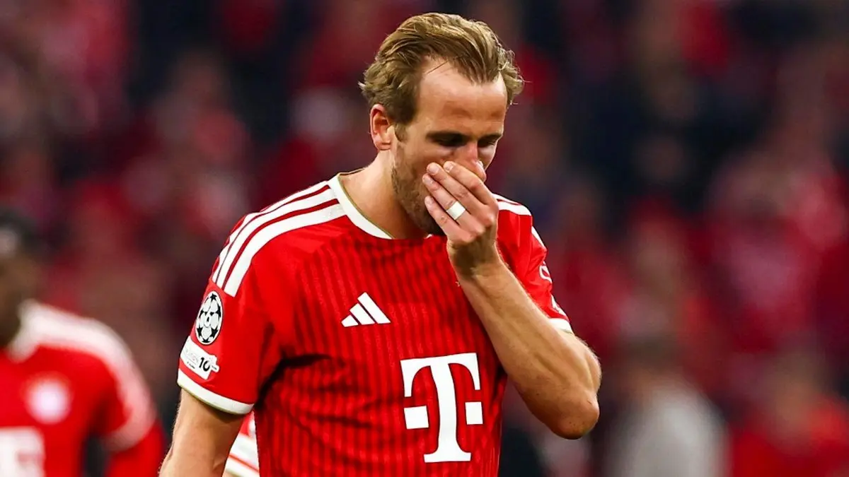 Striker Bayern Munich, Harry Kane, kembali gagal meraih trofi Liga Champions usai timnya disingkirkan PSG di semifinal.
