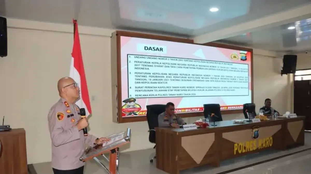 Kapolres Karo AKBP Pebriandi Haloho memimpin rapat penyesuaian wilayah koordinatif dan Harkamtibmas jajaran Polres Karo di Aula Purpur Sage Tantya Sudhirajati, Kamis (7/5/2026).
