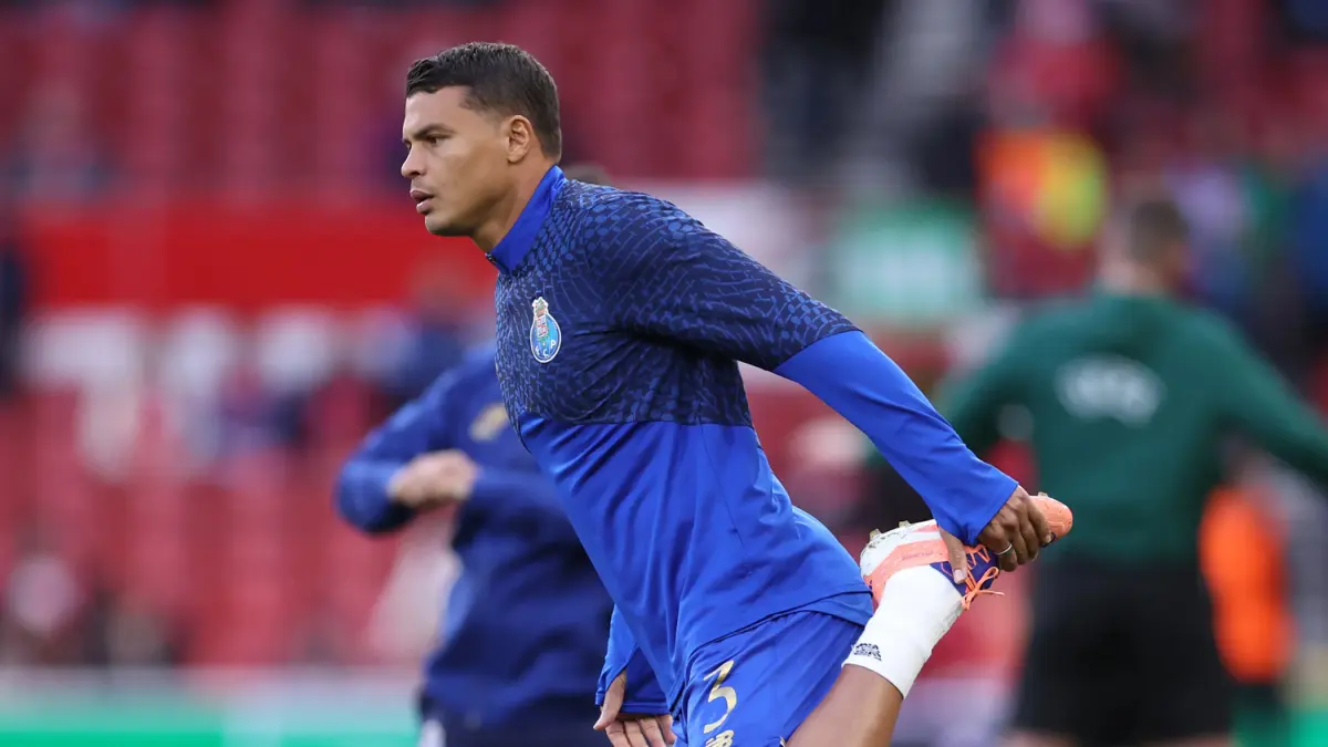 Thiago Silva masuk skuad sementara Timnas Brasil untuk Piala Dunia 2026 dan berpeluang tampil di turnamen dunia kelimanya.